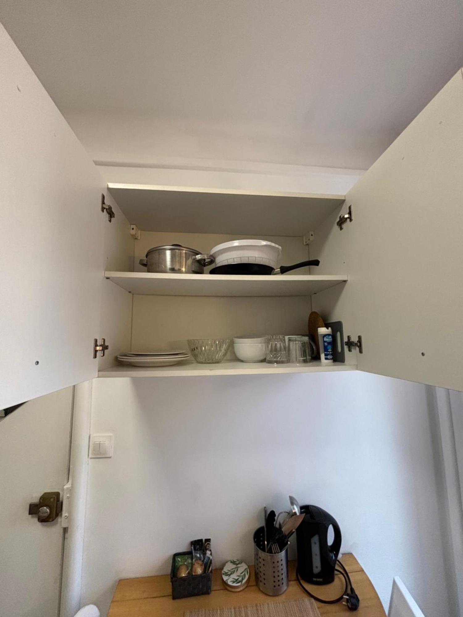 300m De La Apartment *